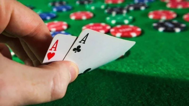 Trò chơi cào 3 lá sử dụng bộ bài Tây với 52 lá bài